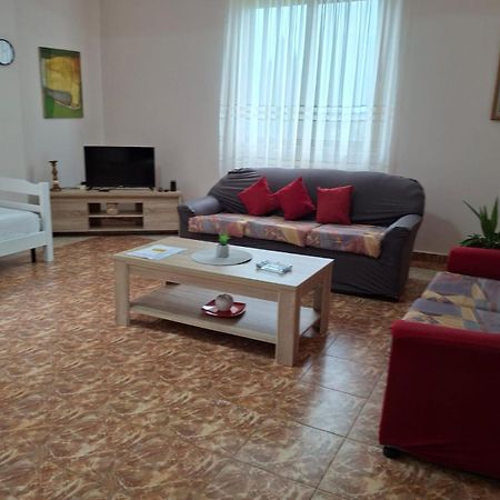 Jozi Kaiser Apartment 1 ดูร์เรส ภายนอก รูปภาพ