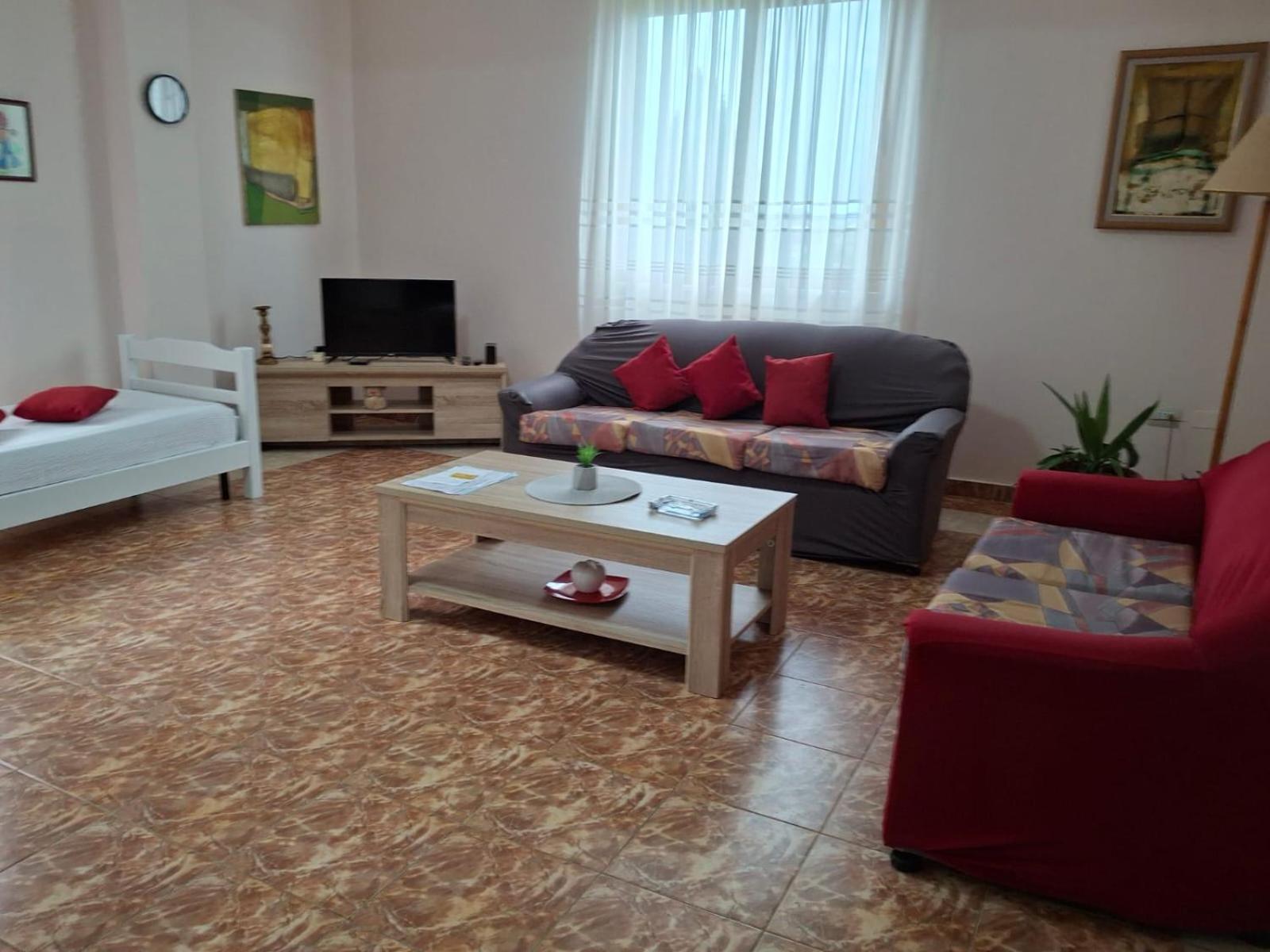 Jozi Kaiser Apartment 1 ดูร์เรส ภายนอก รูปภาพ